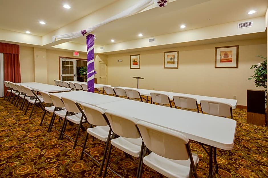 Country Inn & Suites by Radisson, Crestview, FL