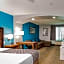 La Quinta Inn & Suites by Wyndham Tomball