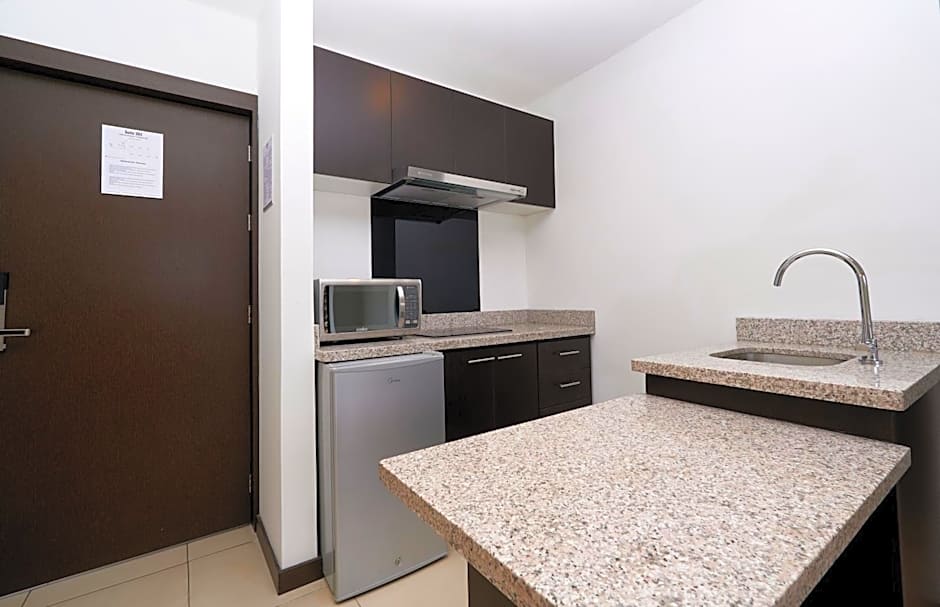 Photo 1 of 14 of Standard Suite