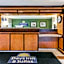 Days Inn & Suites by Wyndham Warren