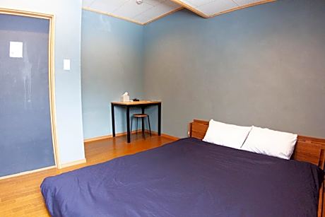 Double or Twin Room with Mountain View