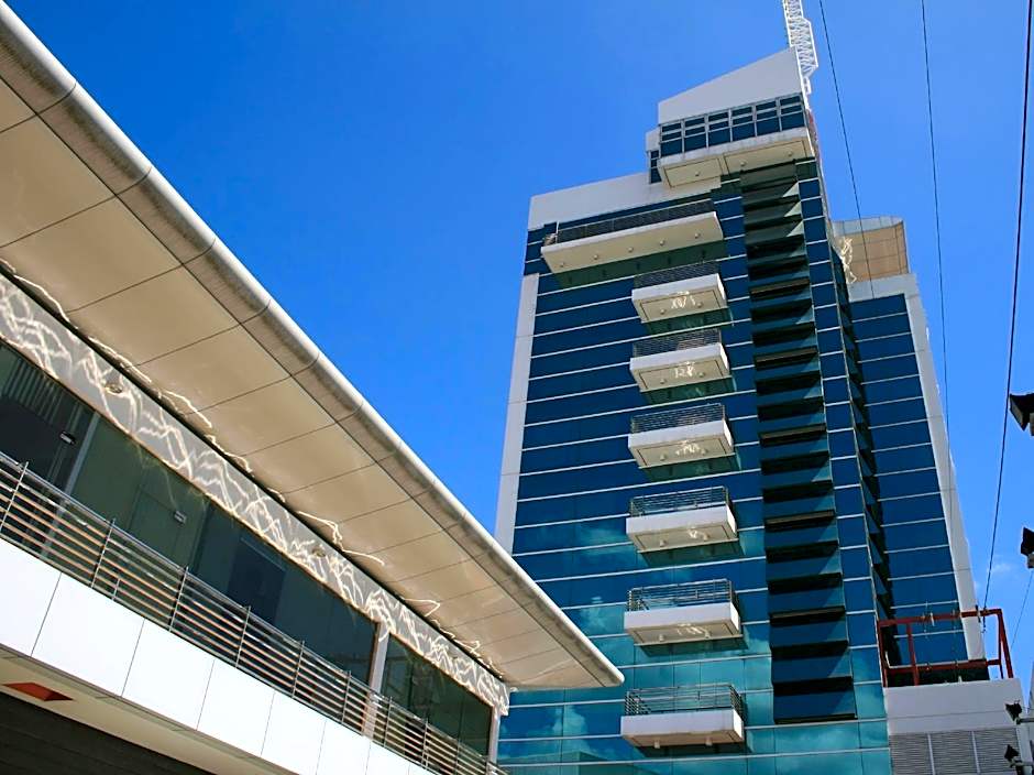 Allure Hotel & Suites