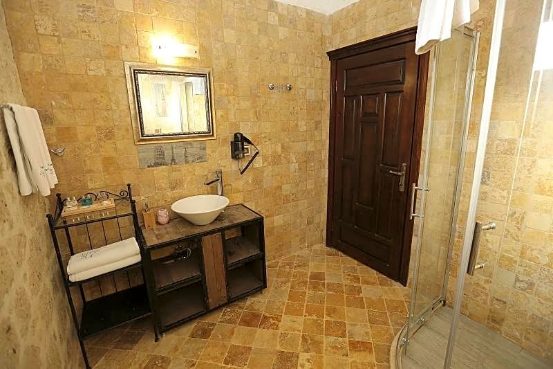 LA BİEN ALAÇATI