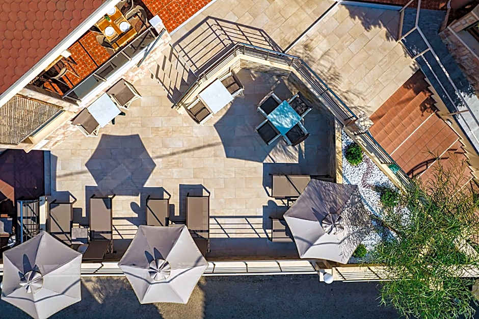 Theos Village Apartments