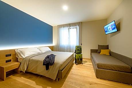 Deluxe Quadruple Room