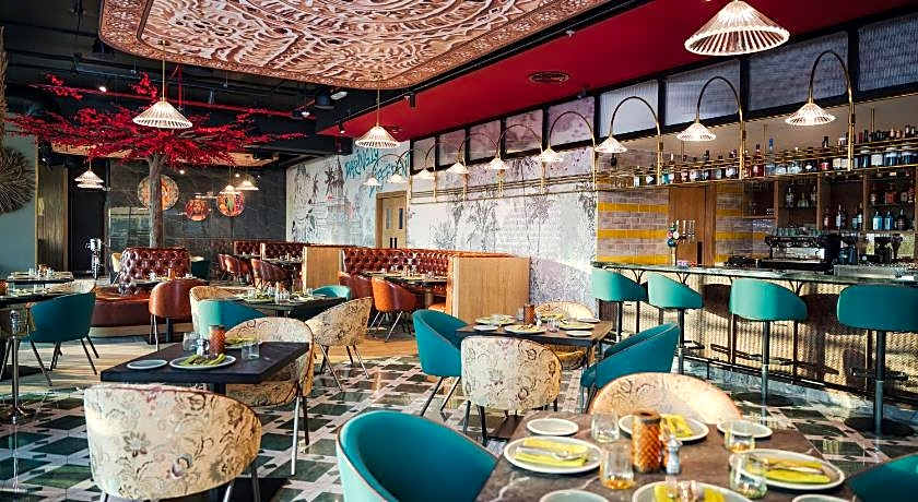 Movenpick Hotel Jumeirah Lakes Towers