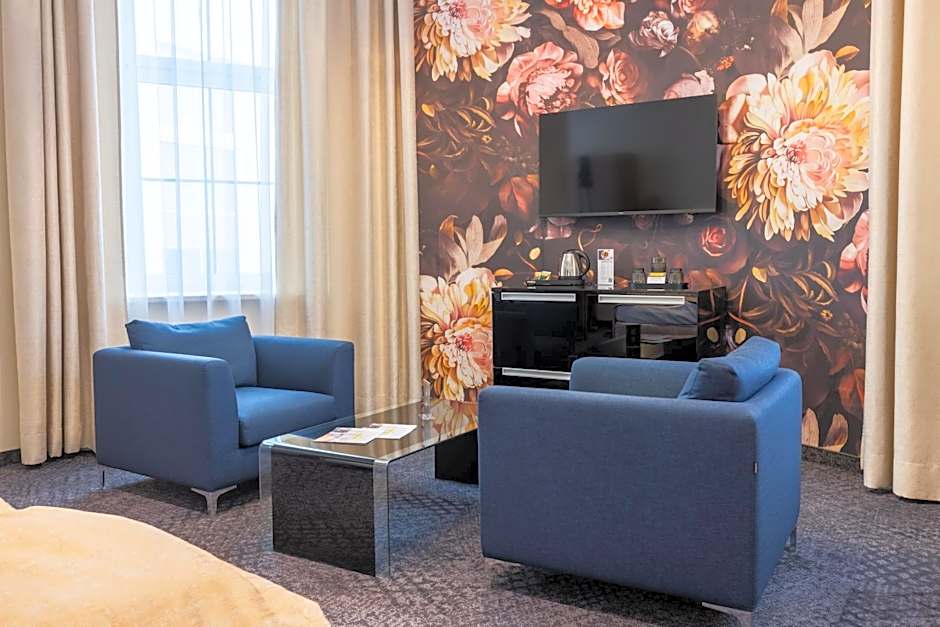 HiLight Suites Hotel