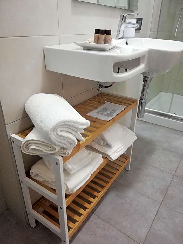 215 addaura luxury room