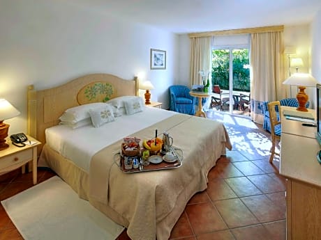 One Bedroom Apartment