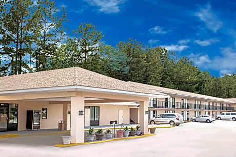 Days Inn by Wyndham Newton MS/I-20