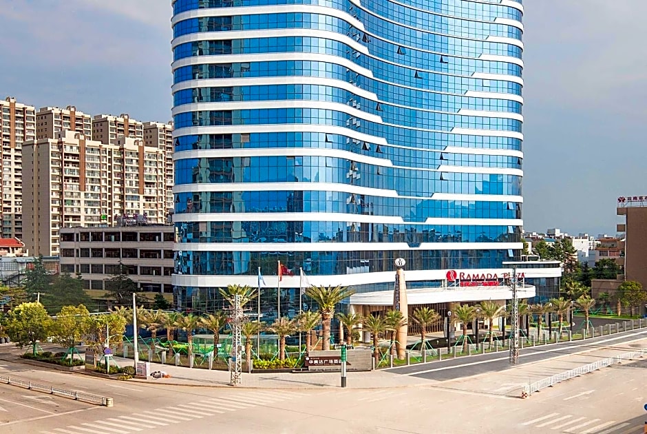 Ramada Plaza Fuxian Lake