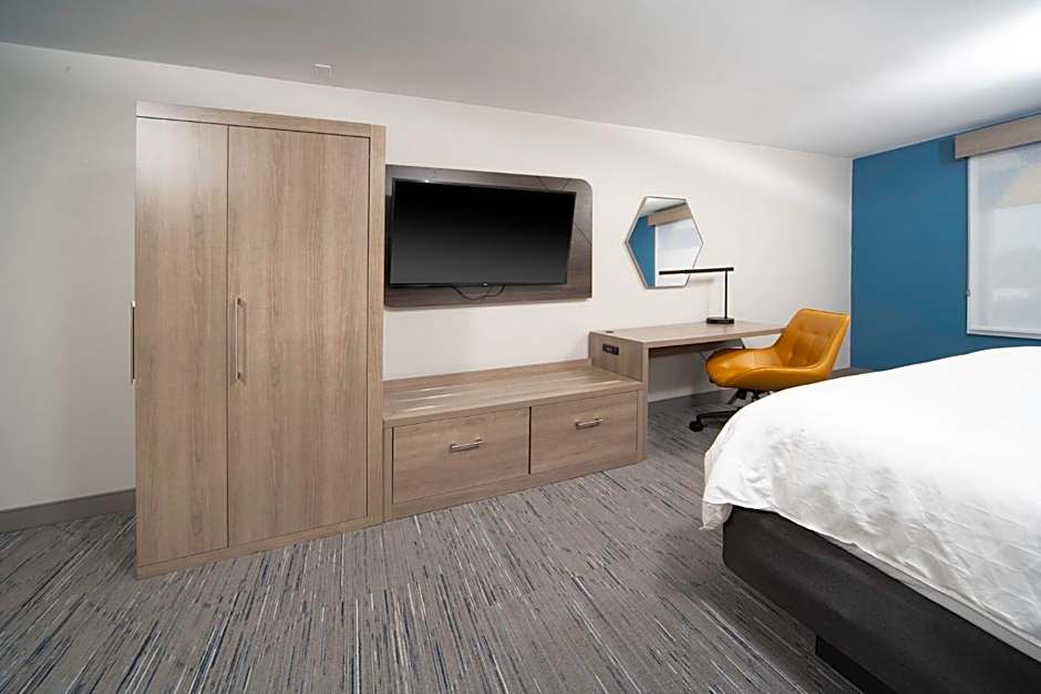 Holiday Inn Express and Suites Atlanta-Johns Creek By IHG