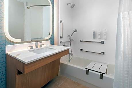 2Double Mobility Accessible Bathtub Ste Nsmk