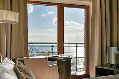 Premium Apartment with Sea View