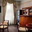 Alqush Downtown Hotel