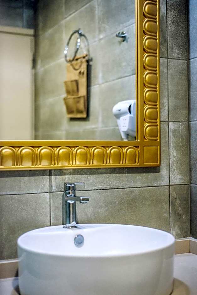 Stefania Studios by Estia