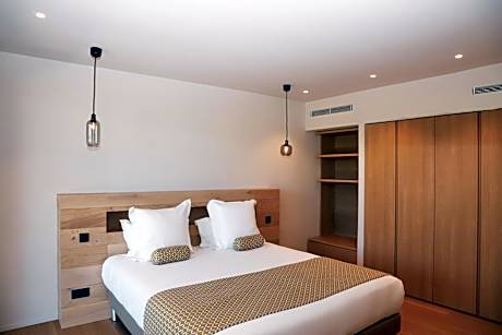 Master Suite 150 meters from the main building