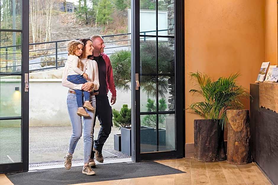 Hillview Hotel Grandvoir