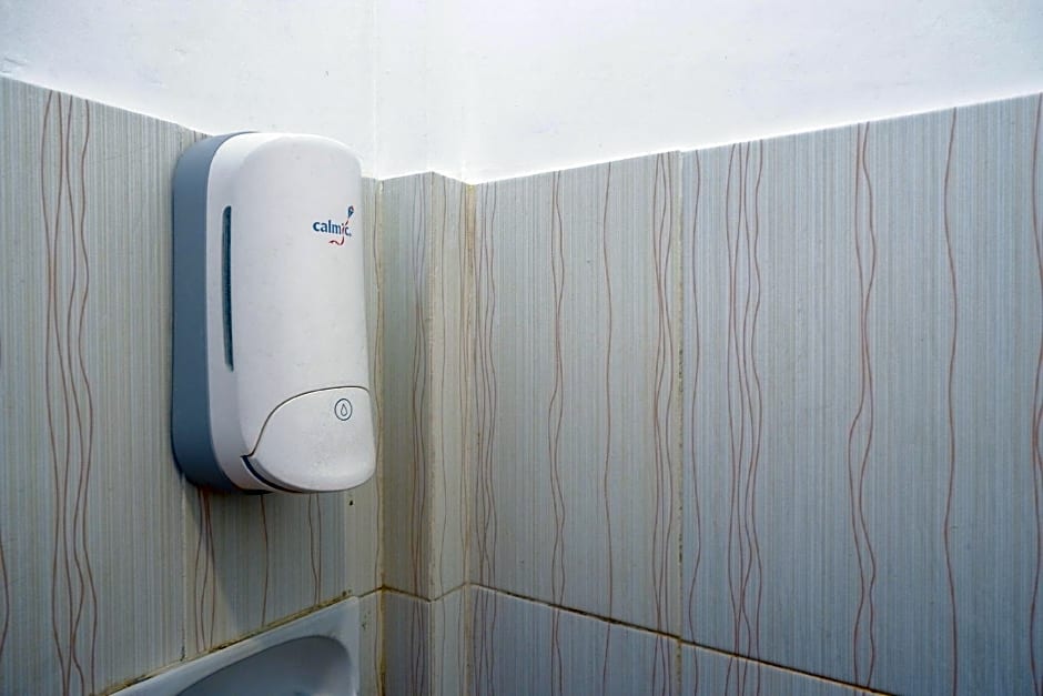 RedDoorz near Plengkung Gading 2