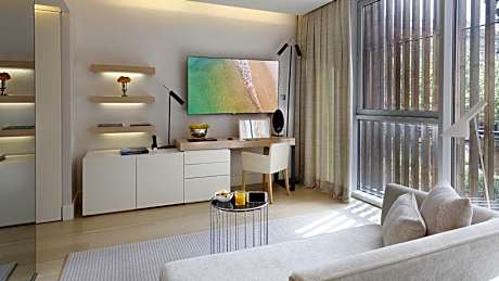 Deluxe Room (1 or 2 people)