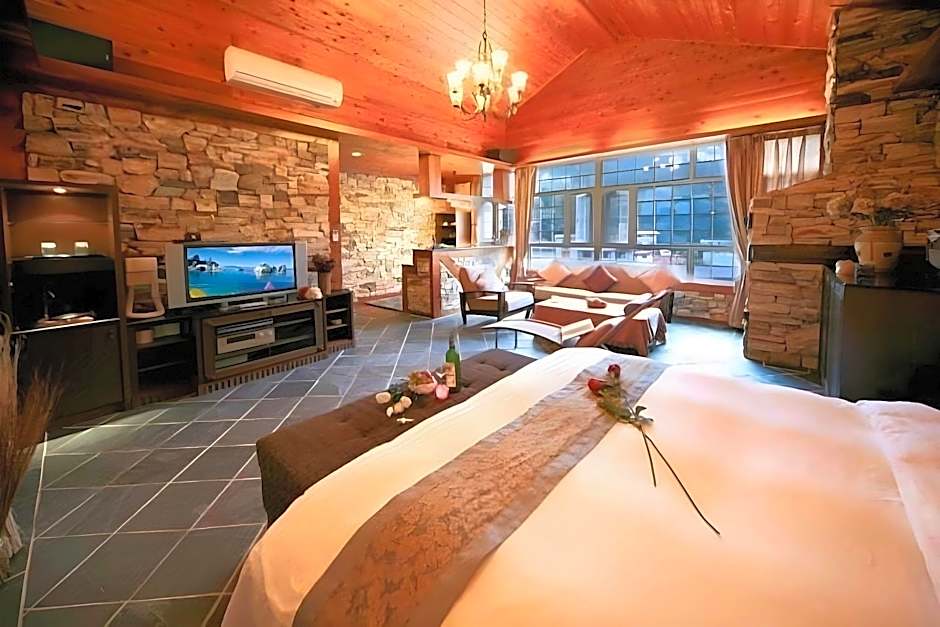 Ming Lu Holiday Hotel