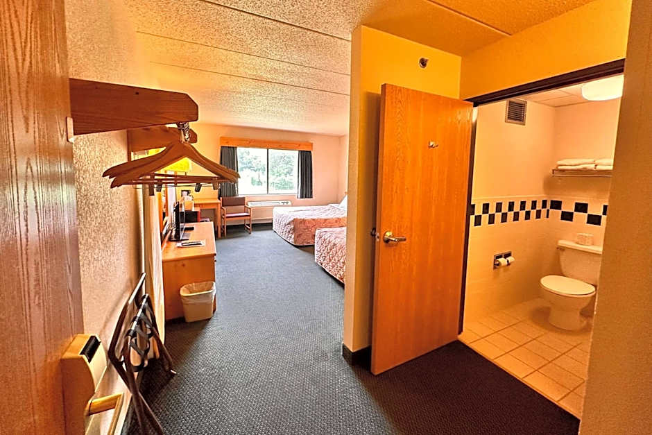 Shell Lake Lodge, a Travelodge by Wyndham