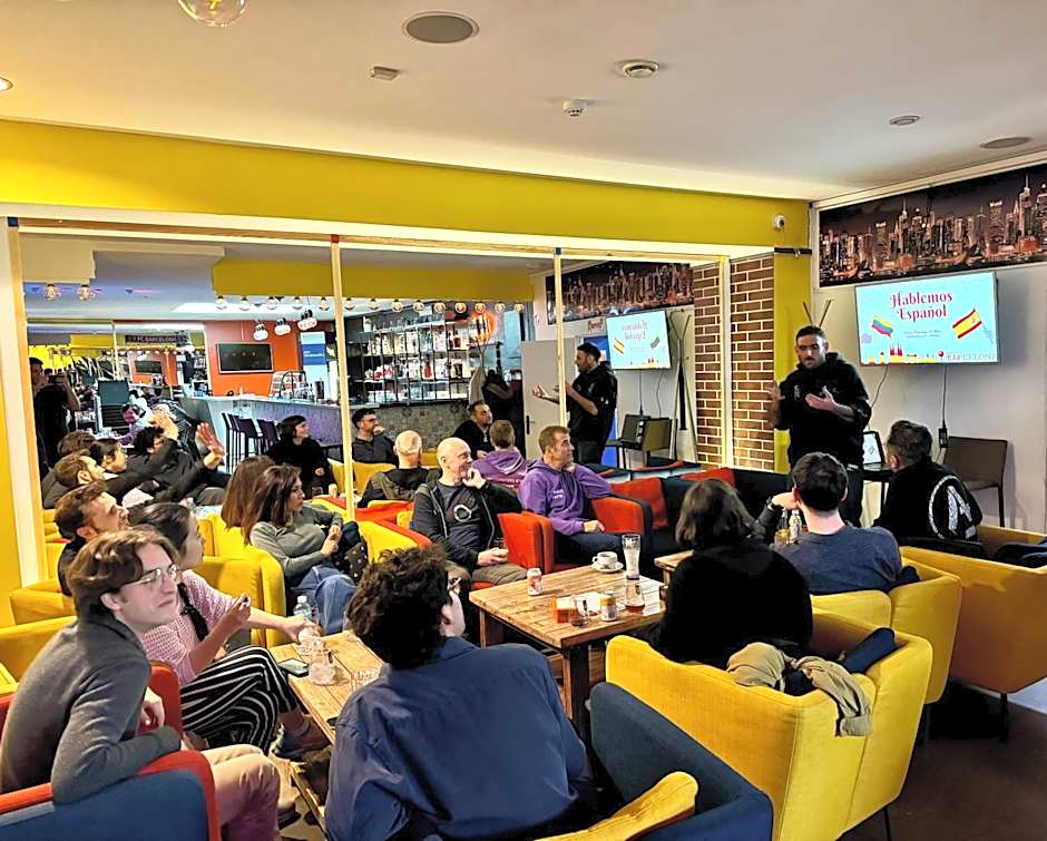 Barcelona Hostel & Pub