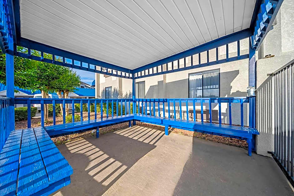 Days Inn by Wyndham Troy