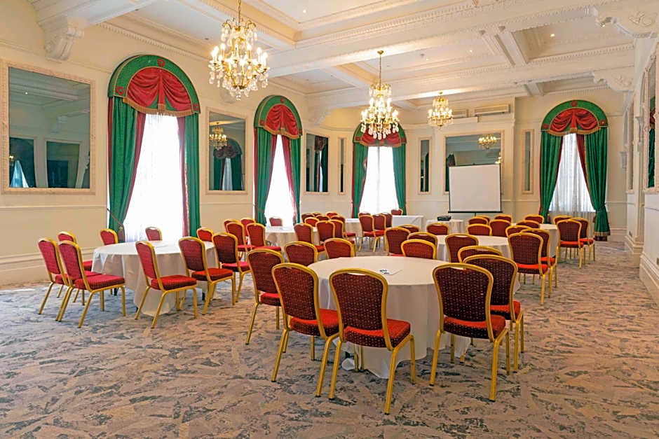 Bristol Grand Hotel By Sunday