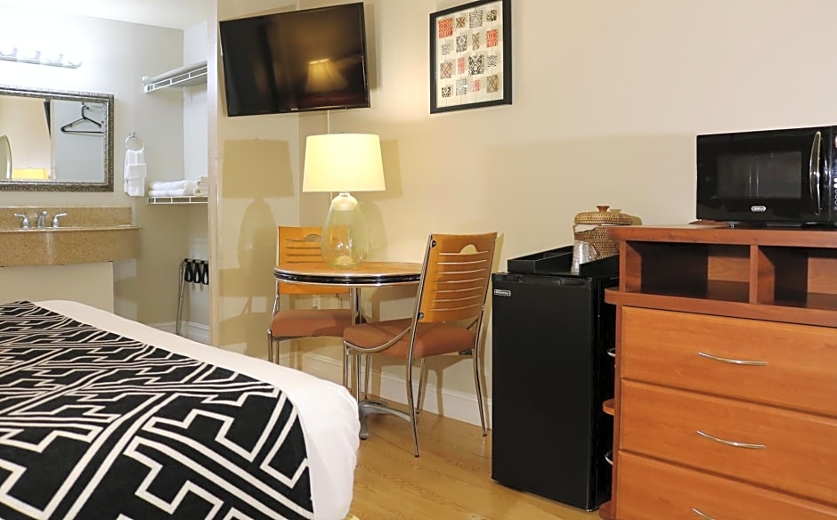 Monte Carlo Inn- Near Disney