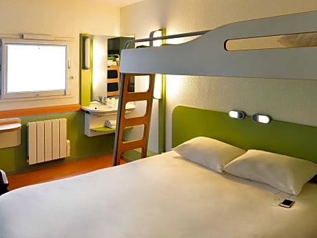 Double Room with 1 Bunk Bed