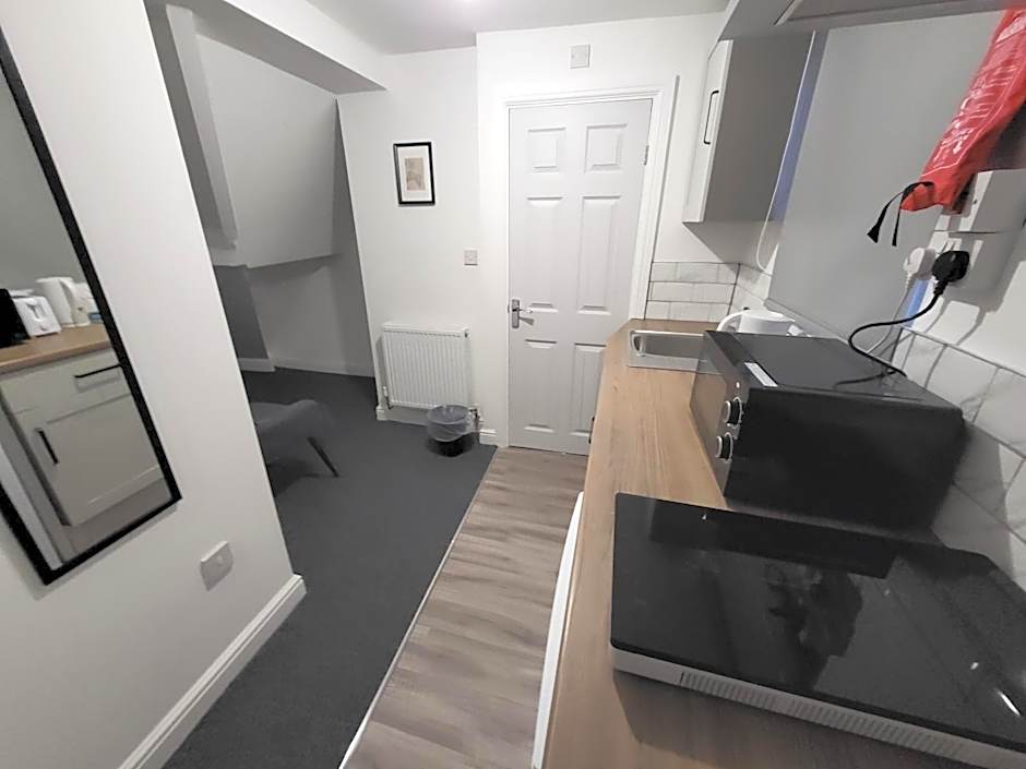 Premier Studios Nottingham - Tring Vale