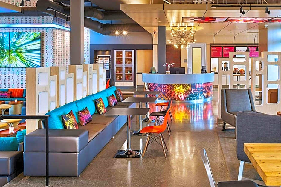 Photo 1 of 33 of Aloft Chesapeake