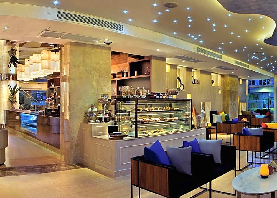 Centara Grand Phratamnak Pattaya