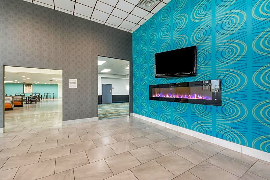 Days Inn by Wyndham Oklahoma City Bricktown