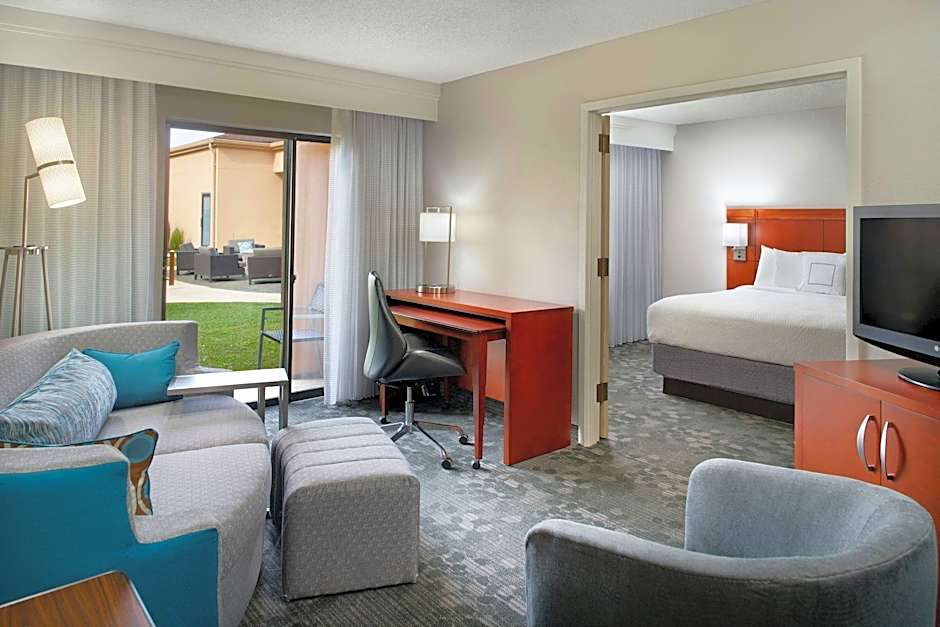 Photo 1 of 5 of 1 King Bed with Sofabed Suite