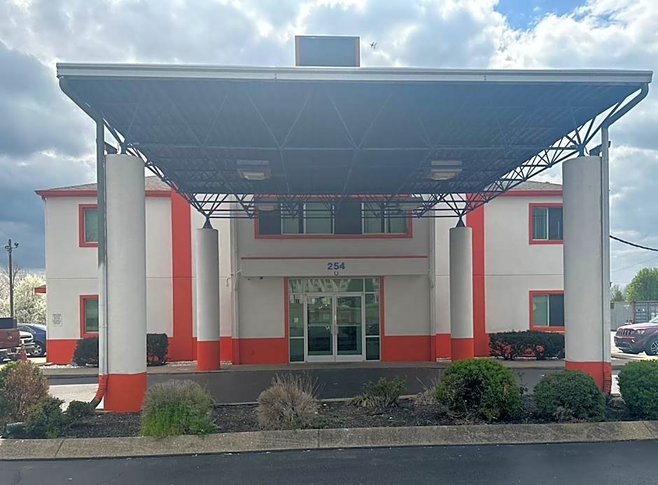 Howard Johnson by Wyndham Clarksville Tennessee