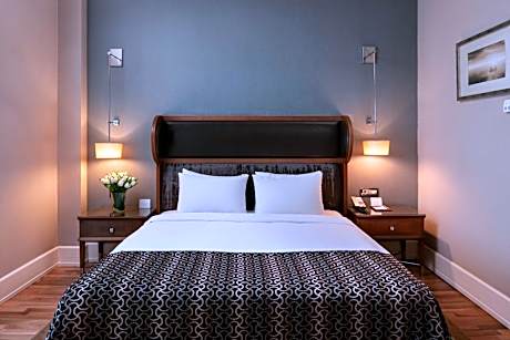 Club Suite with Kitchenette