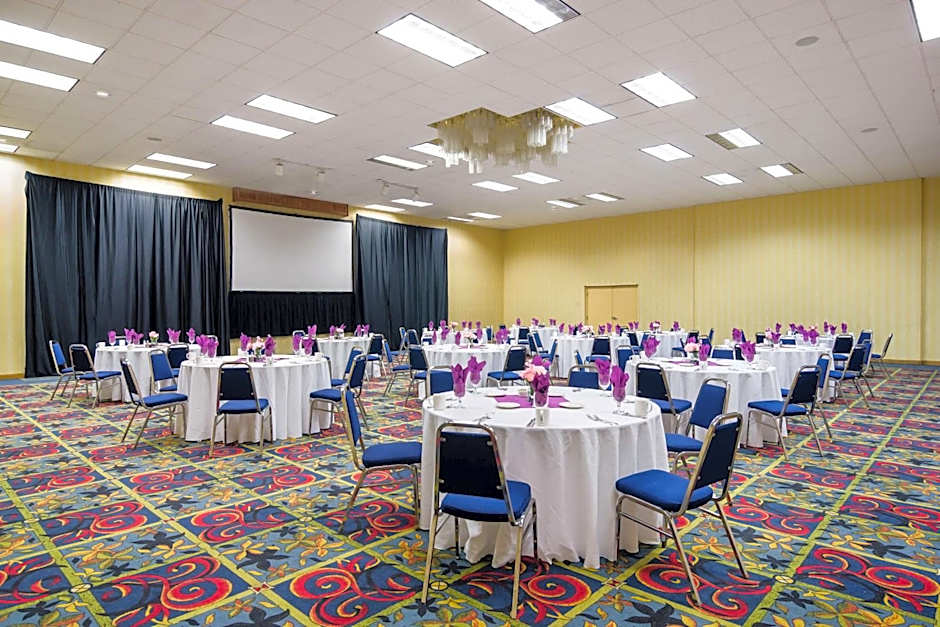 Red Lion Hotel & Conference Center Cheyenne