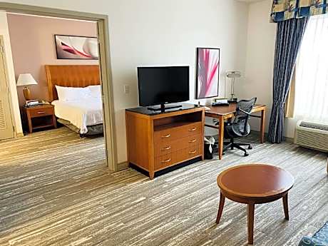 1 Kng Suite Mobility/hearing Access 3 X3shw