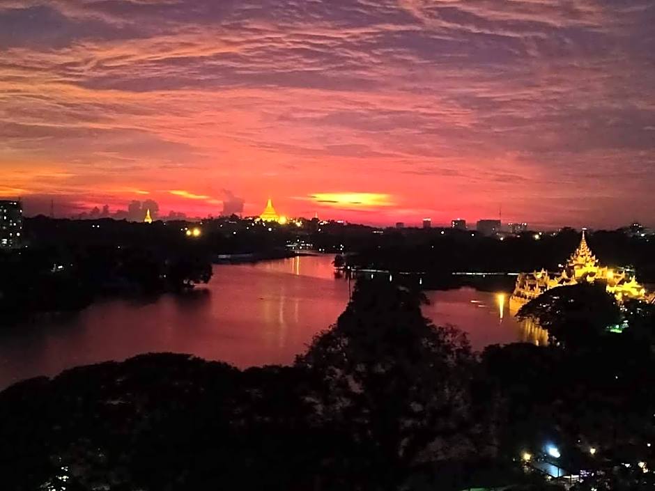 Esperado Lake View Hotel