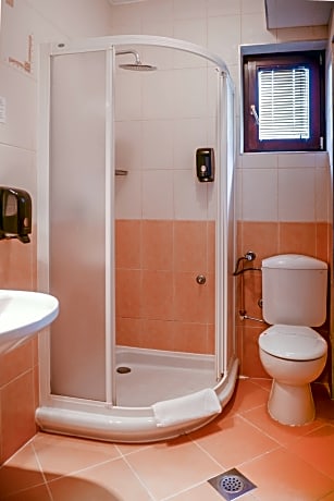 DOUBLE CLASSIC ROOM 1adult