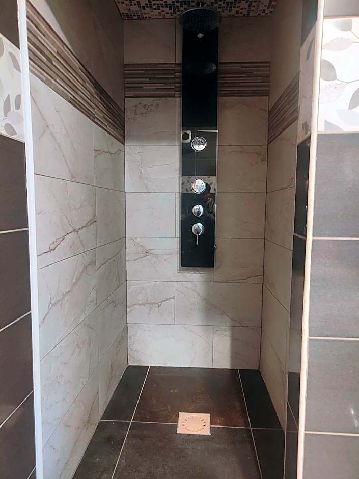 Chambre climatisée et cosy Auberge du manala Hôtel 24 24