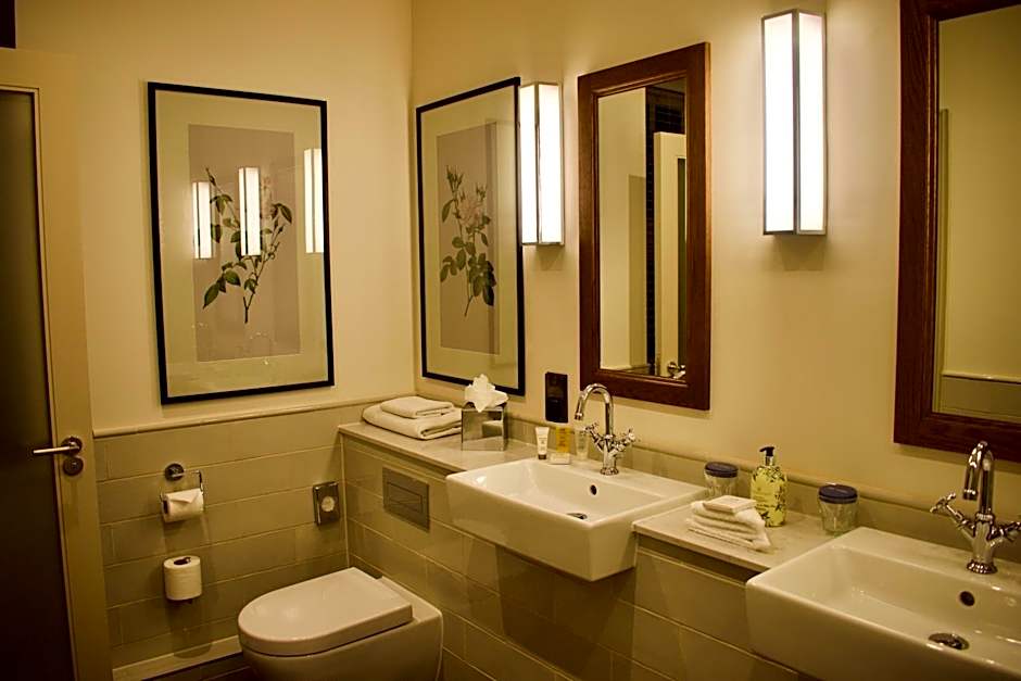 De Vere Cranage Estate