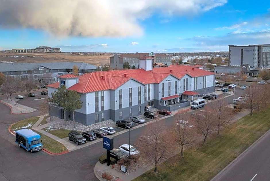 AmericInn by Wyndham Denver Airport