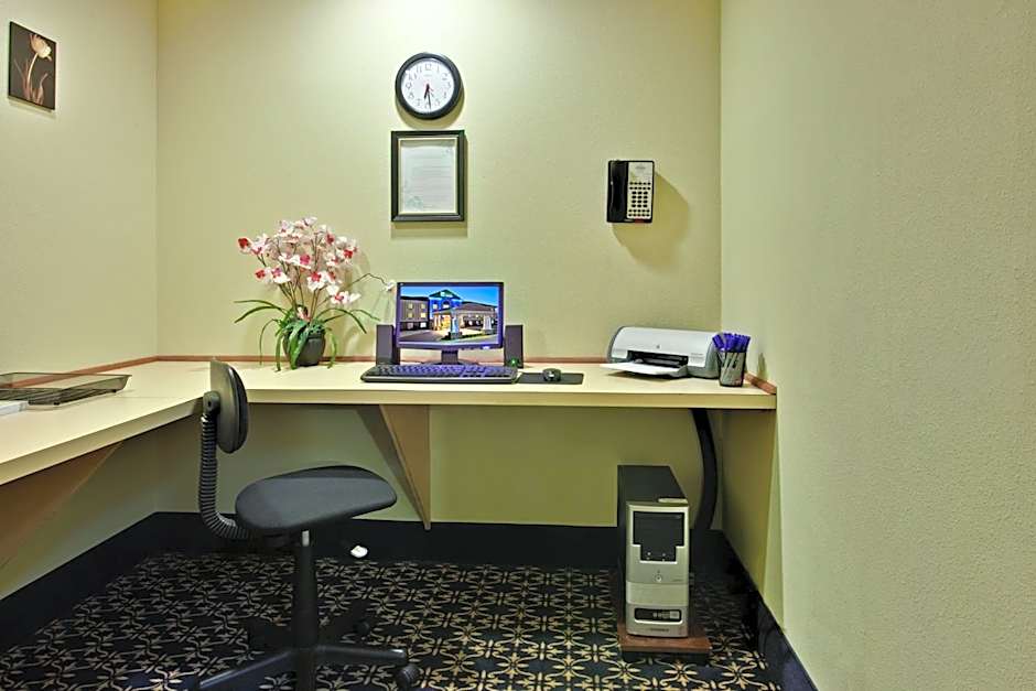 Holiday Inn Express Hotel & Suites Paragould By IHG