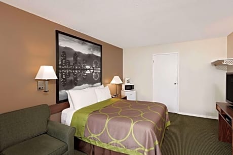 Queen Room - Disability Access - Non-Smoking
