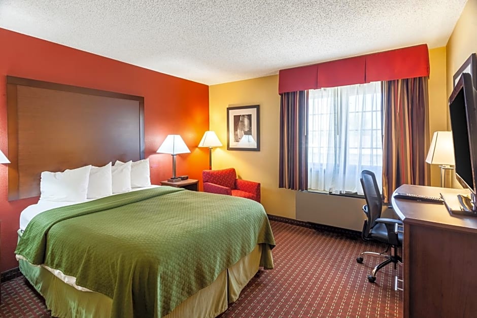 Quality Inn & Suites Lincoln South