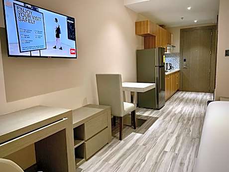 Studio Suite with King Bed