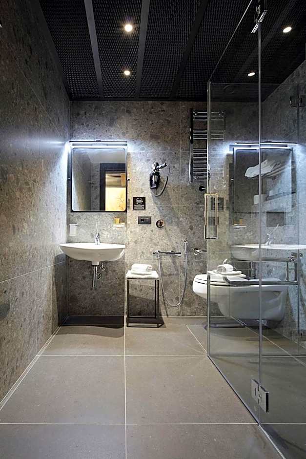 VERSOVERDE HOTEL Alzaia Naviglio Grande